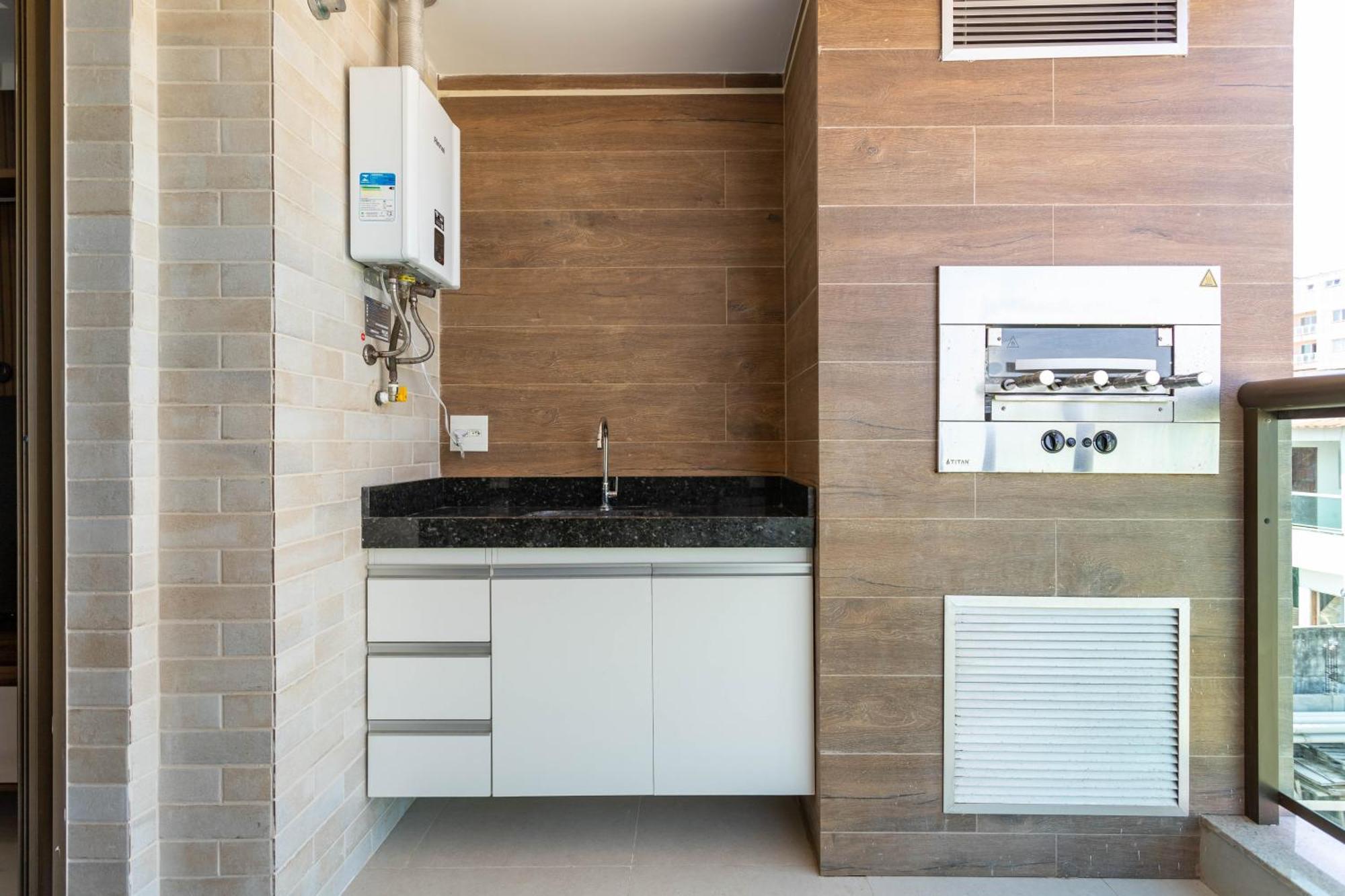 Pé Na Areia, Espaço Kids E 450 Mb Wifi Em Apartamento