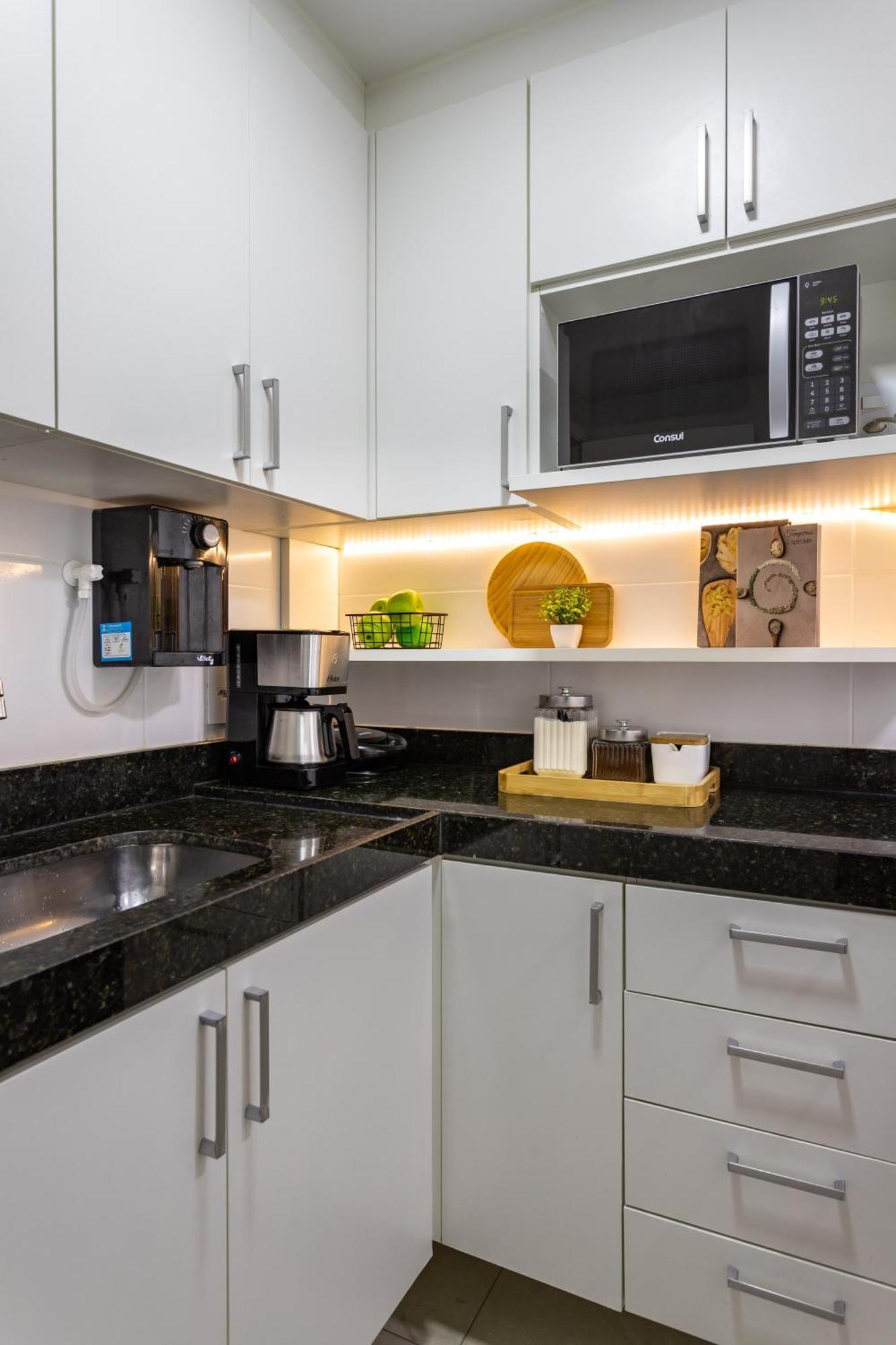 Apartment Dos Anjos Club Condo: 2br, Pool, 24/7 Security