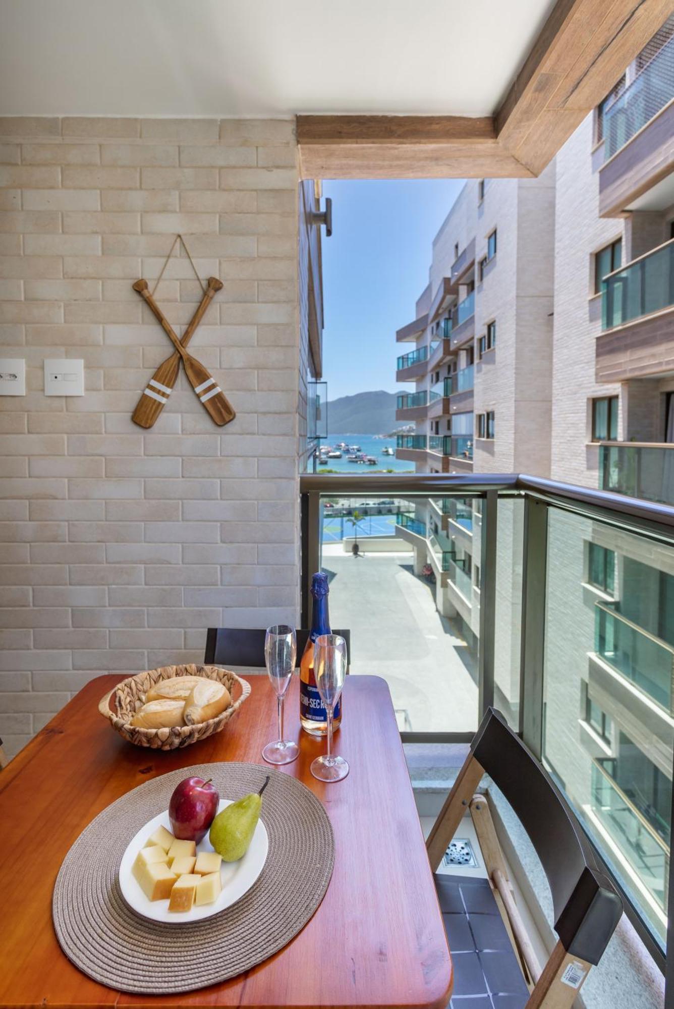Apartment Dos Anjos Club Condo: 2br, Pool, 24/7 Security